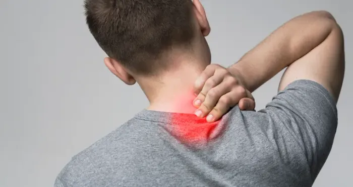 Neck Pain; When to See a Doctor and When to Wait